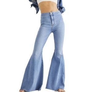 ⚡️🖤 Free People Just Float On Flare Jeans | Size 26